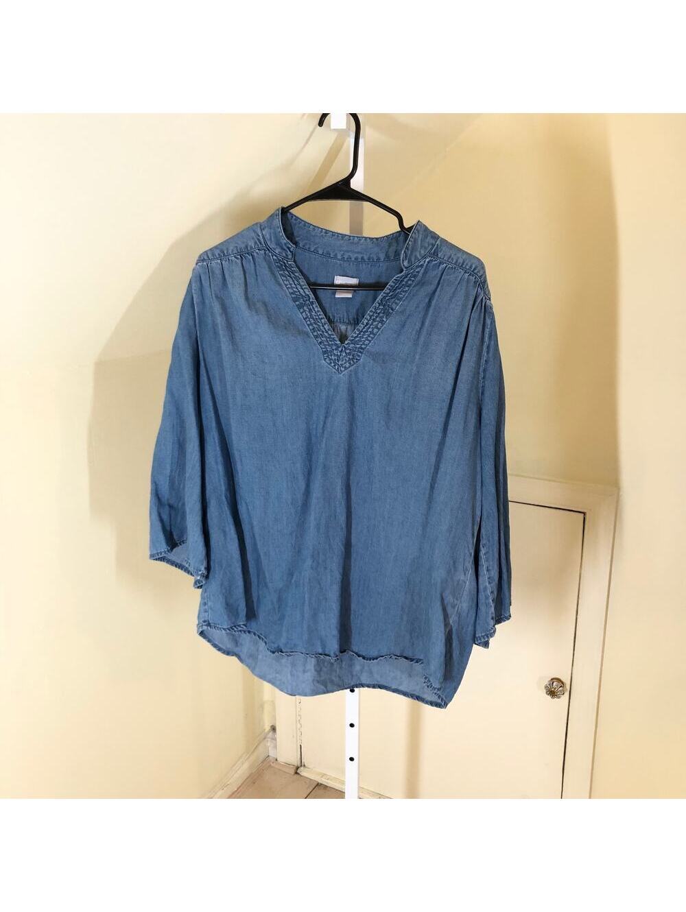 Chico's EUC Women's Blue Chambray Pullover Tunic Style Blouse Size 2 (12/14)